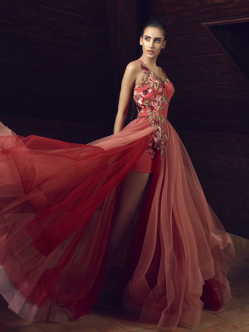 Latest trends and collections of evening dresses and gowns I Lebanon.
